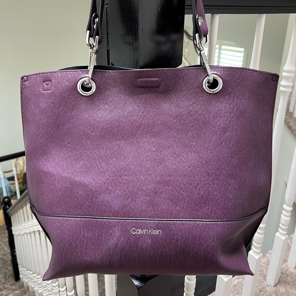Calvin Klein large reversible tote bag plum/black